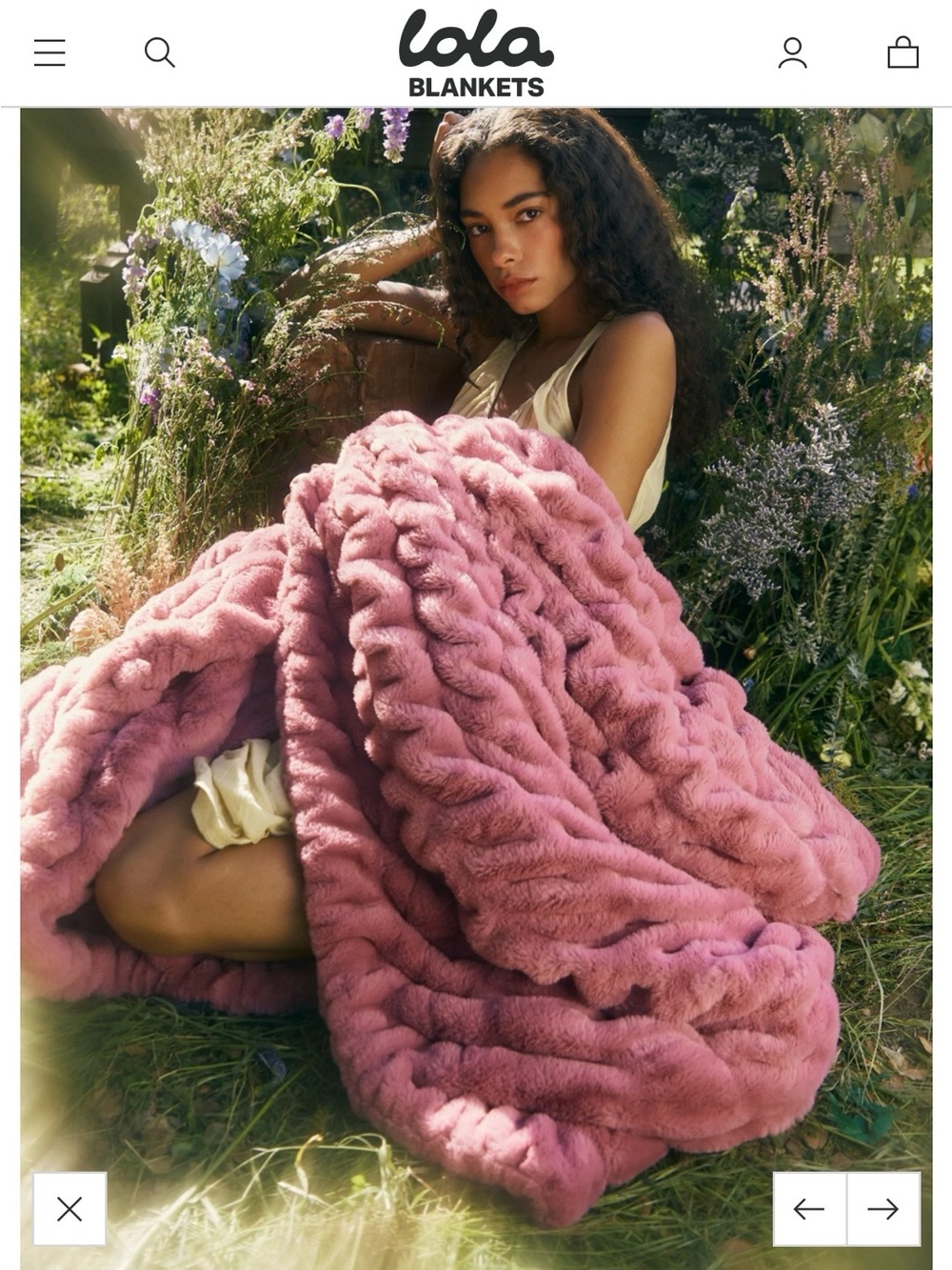 NIB sold out online Lola blanket, color peony - Picture 5 of 6